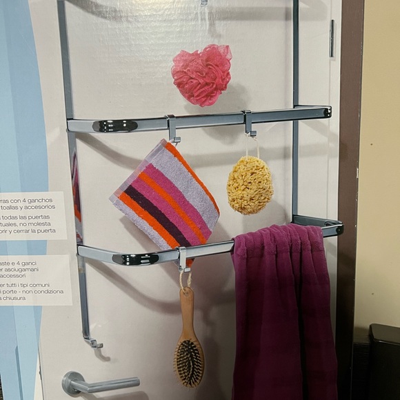 Bathroom hanger Rack - Picture 2 of 4